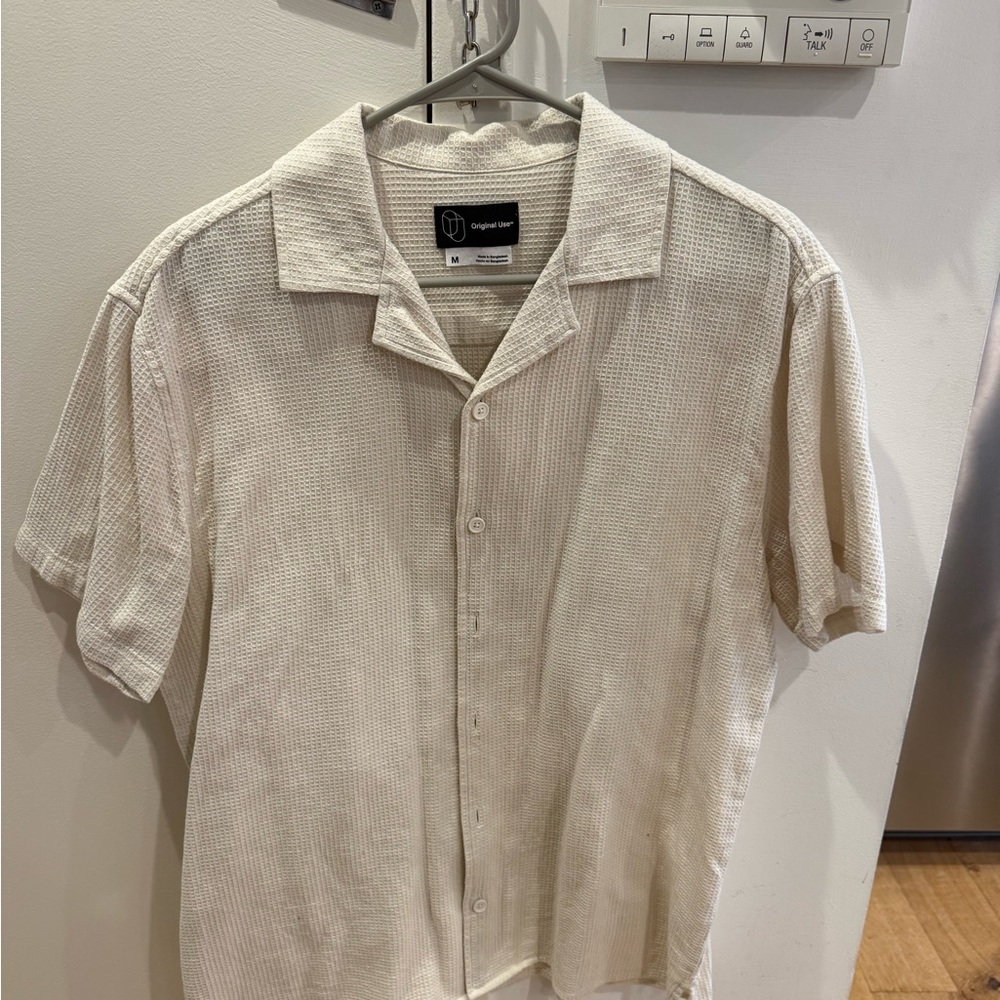 Men’s Cream Waffle Knit Short-Sleeve Button-Up Shirt